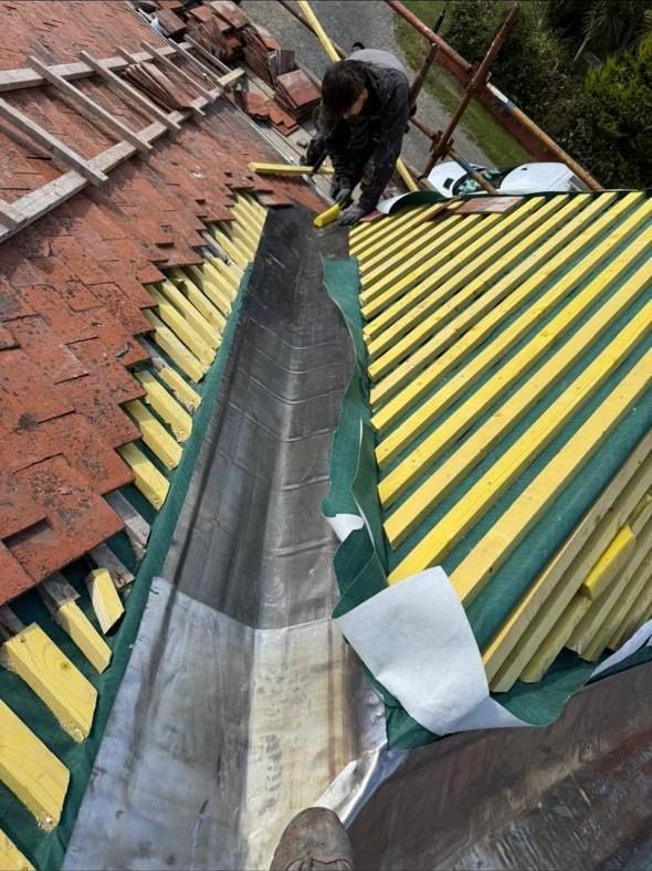 New lead valley with breather membrane and battens